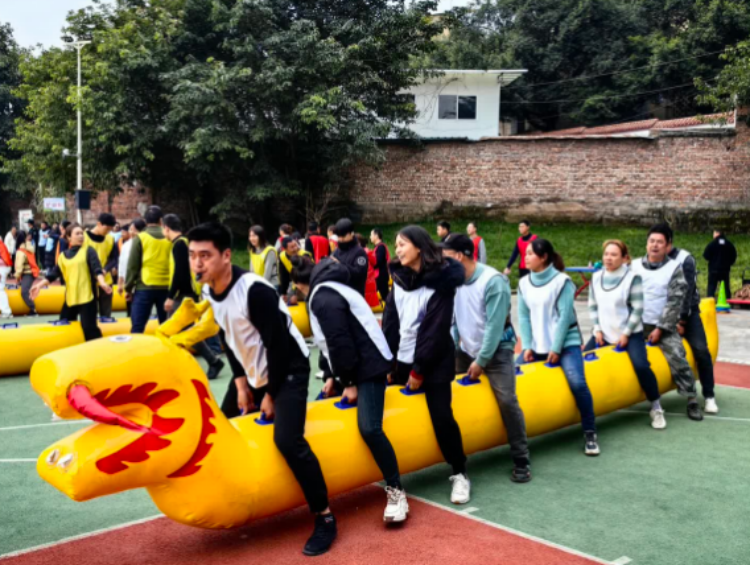旱地龙舟